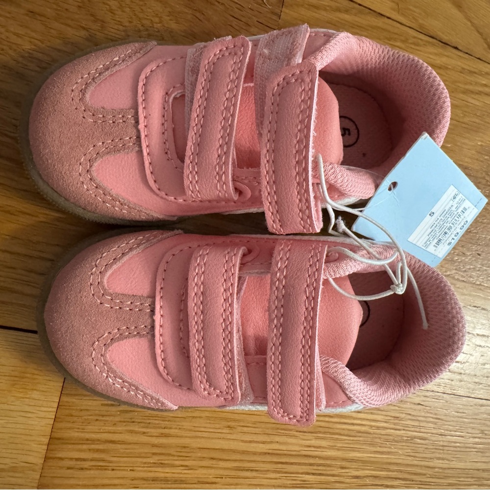 NWT Toddler Pink Velcro Sneakers